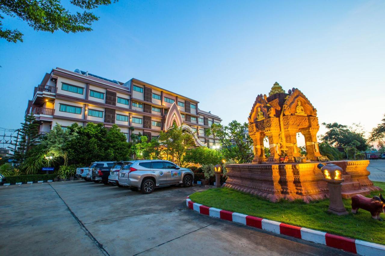 Nang Rong Phanomrungpuri Hotel Buriram מראה חיצוני תמונה