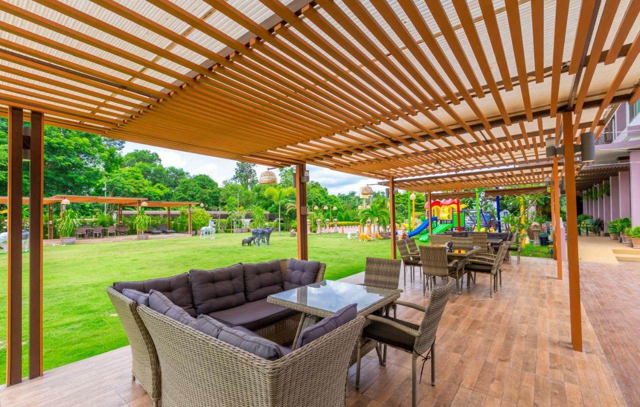 Nang Rong Phanomrungpuri Hotel Buriram מראה חיצוני תמונה