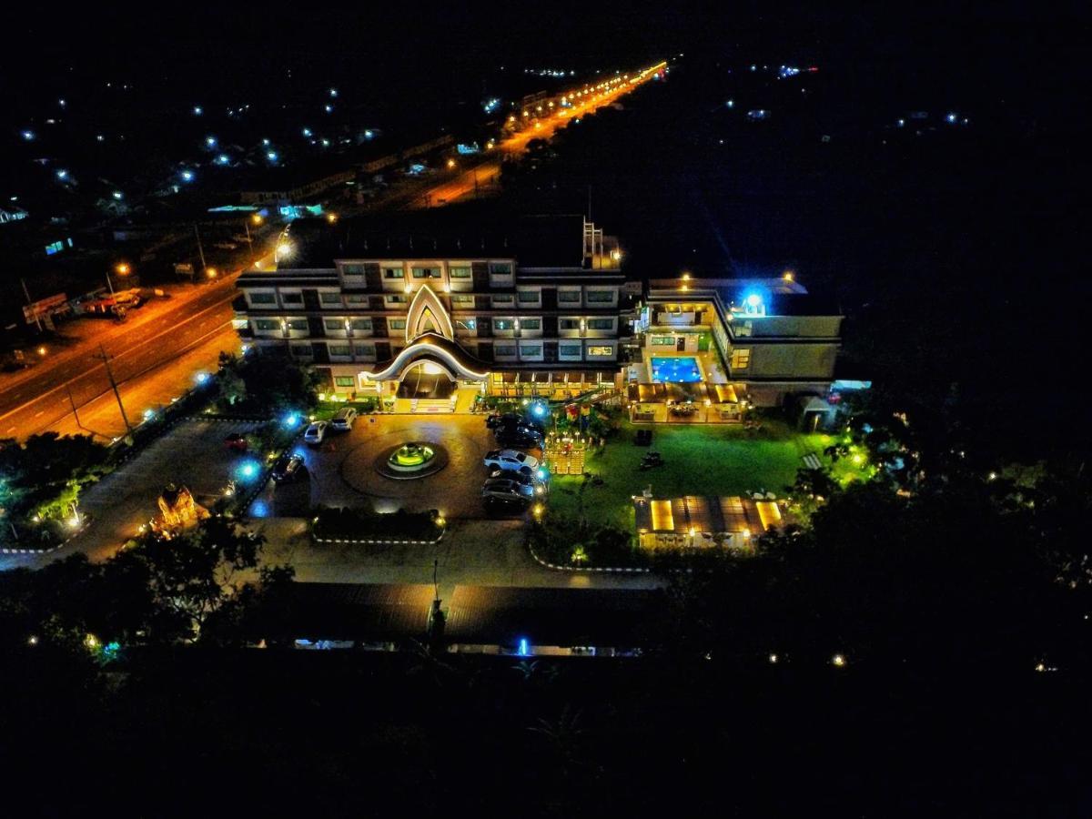 Nang Rong Phanomrungpuri Hotel Buriram מראה חיצוני תמונה